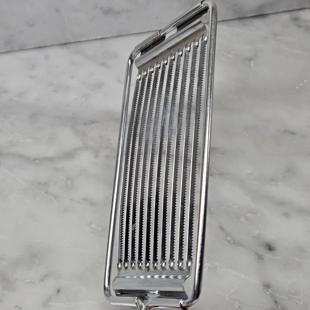 VTG Ekco Slicer Stainless Tomato Cheese‎ Cutter Black Handle USA Kitchen Utensil